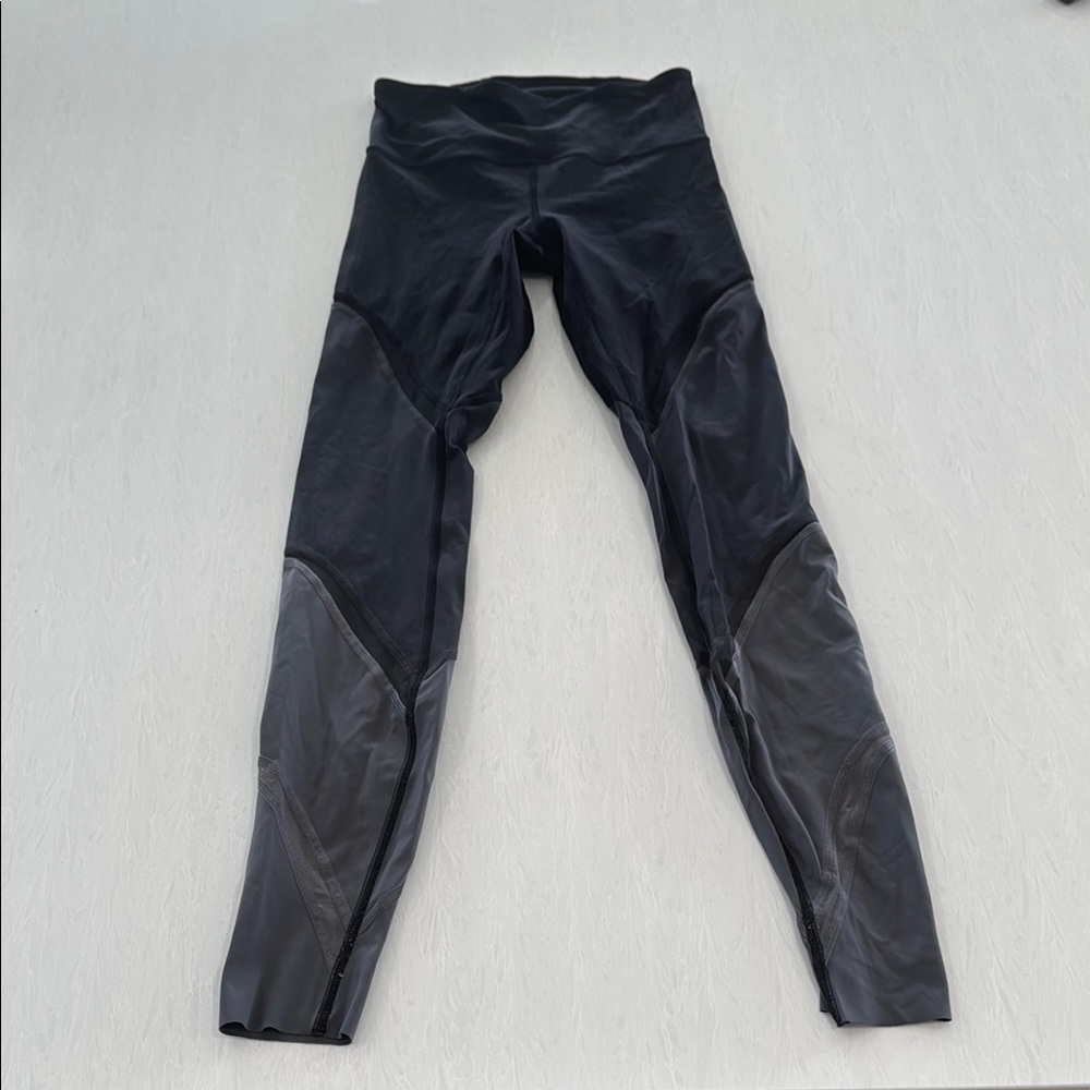 Lululemon Ombré Balck to Grey Running Leggings with Mesh Lines down front 4